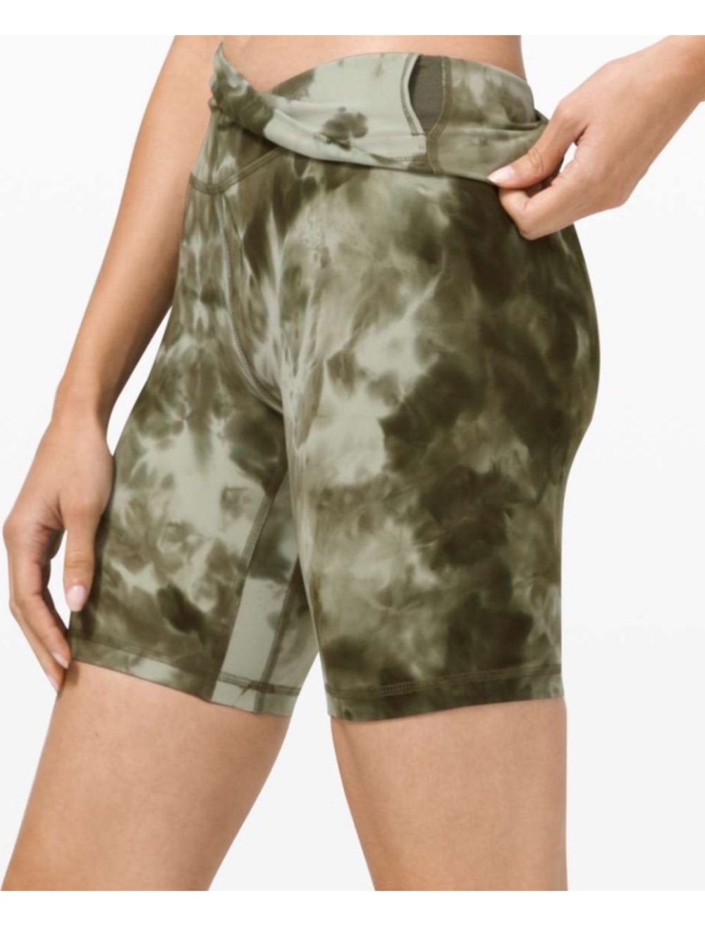 Lululemon Align Short  8” Diamond Dye Light Sage Army Green Dark Olive Size 6